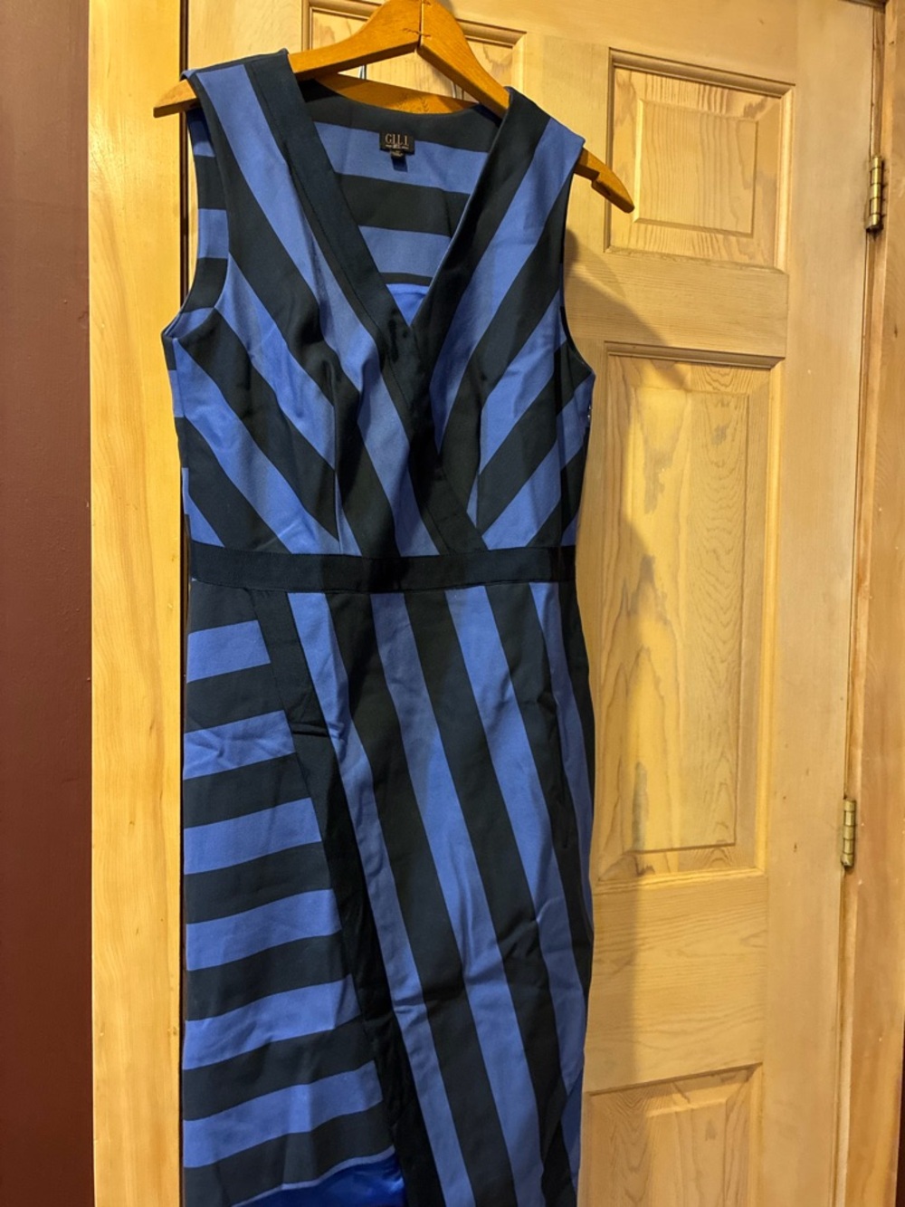 G.I.L.I. Black and Blue Diagonal Stripe V-Neck Sheath Dress